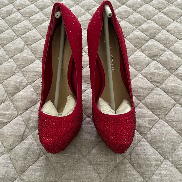 ALDO Loann Red Ruby Rhinestone Pumps, Size 5/35 - Picture 2 of 8